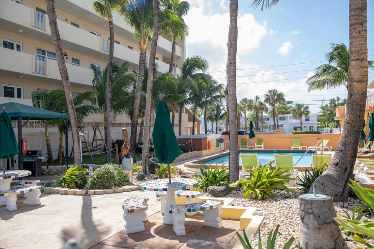 Windjammer Resort And Beach Club Fort Lauderdale Exterior photo